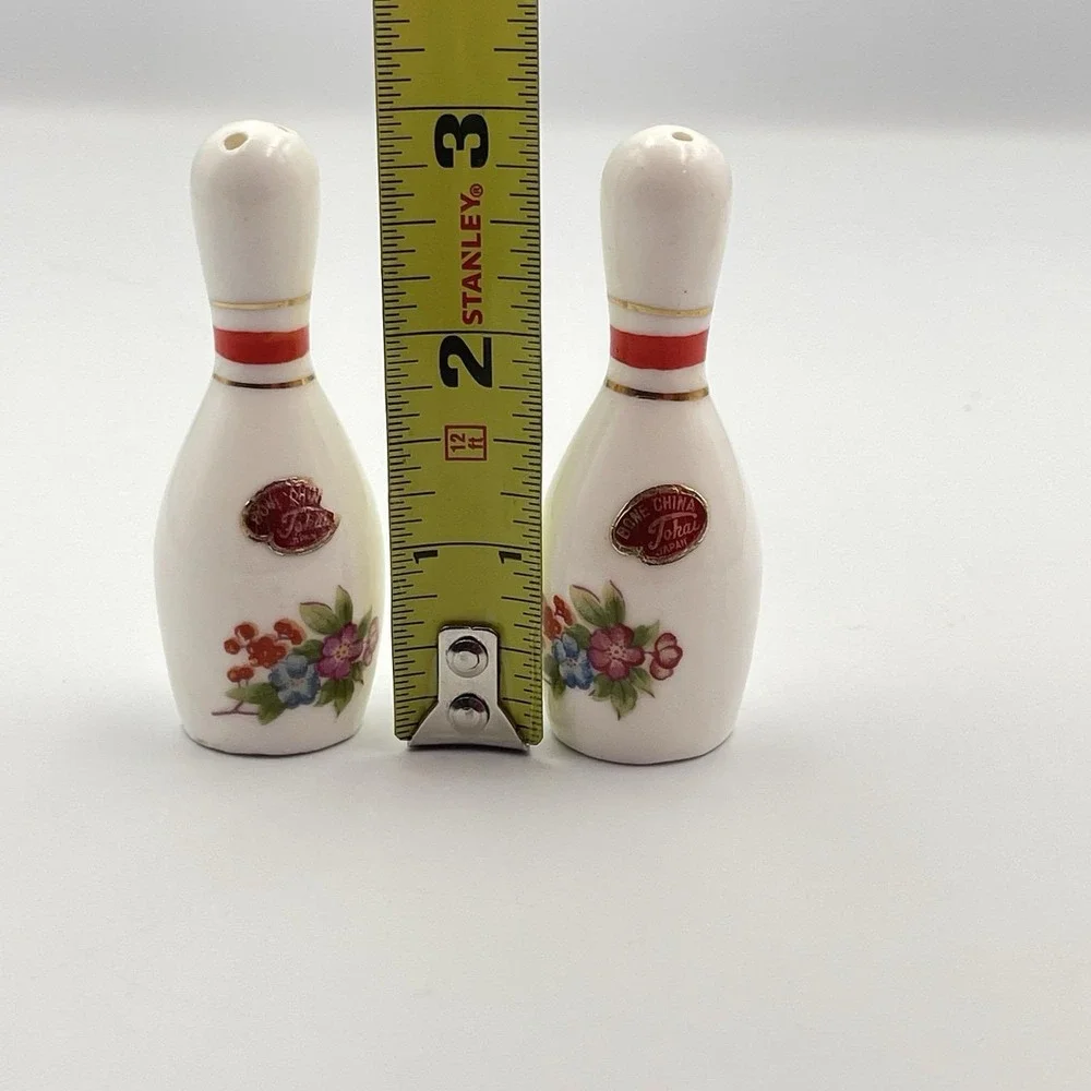 Vintage 1950s Tokai Bone China Japan Bowling Pin Salt & Pepper Shakers Floral‎